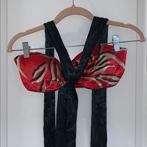 Crop top House of Harlow x revolve Black and red.